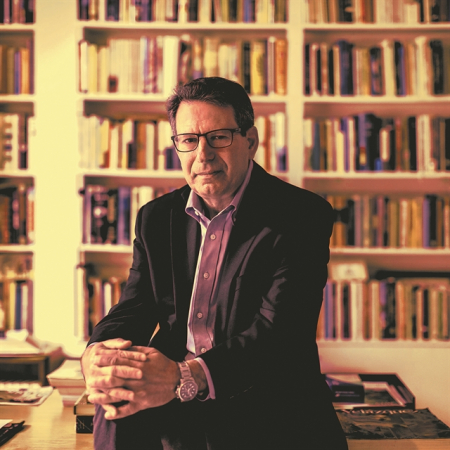 Ρόμπερτ Κάπλαν στο ΒΗΜΑ: «Αν χάσει ο Πούτιν την Κριμαία πιθανόν να χάσει και τη ζωή του»