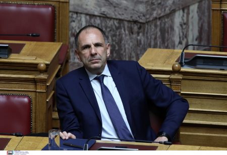 Γεραπετρίτης για Τέμπη: Ζητώ συγγνώμη από τις οικογένειες – Ανέλαβε υπ. Μεταφορών