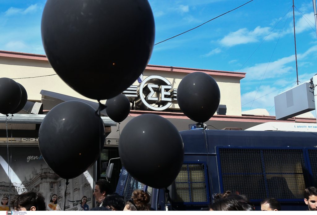 Τέμπη: Σιωπηρή διαμαρτυρία και στην Πάτρα