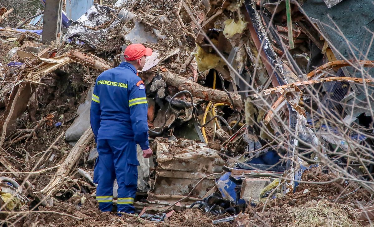 Τέμπη – Τραγική ειρωνεία: Πριν ενάμιση μήνα ψηφίστηκε θεσμικό πλαίσιο για την διερεύνηση των σιδηροδρομικών ατυχημάτων