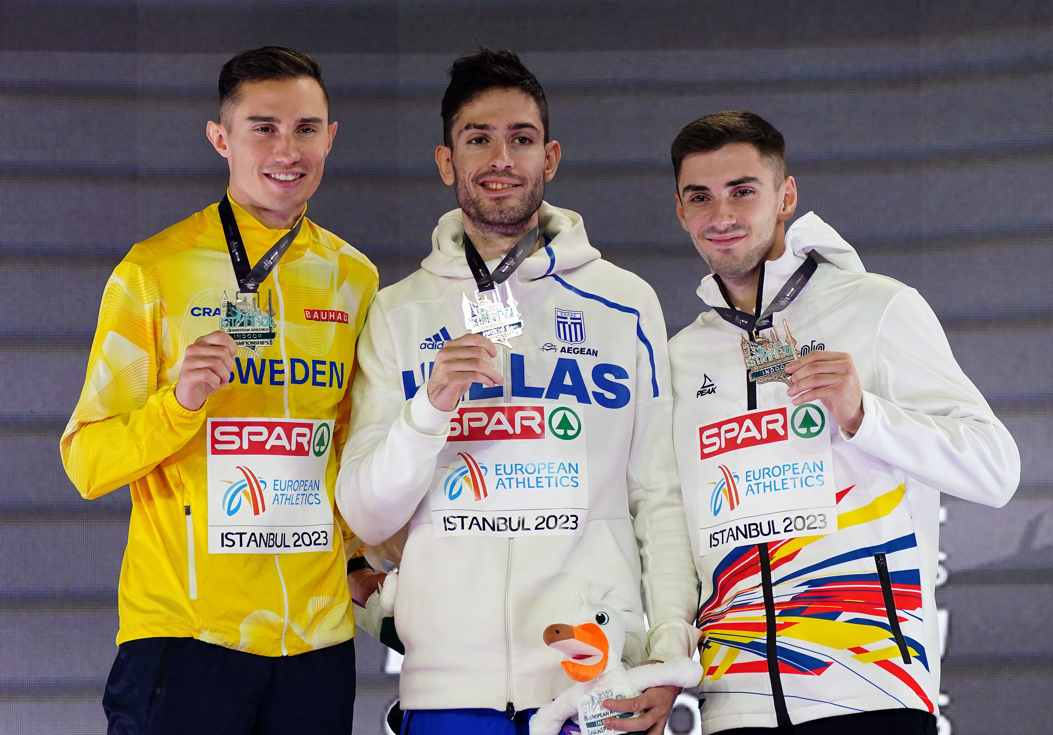 Μίλτος Τεντόγλου: Συγκινητικές στιγμές στην ανάκρουση του εθνικού ύμνου στην Κωνσταντινούπολη