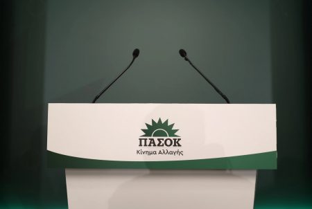 ΠΑΣΟΚ: «Ντροπή, ντροπή, ντροπή» σε όσους εμπλέκουν το κόμμα με την τραγωδία των Τεμπών