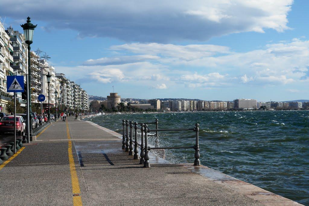 Θεσσαλονίκη: Αυτοκτόνησε βουτώντας με το ΙΧ του στον Θερμαϊκό