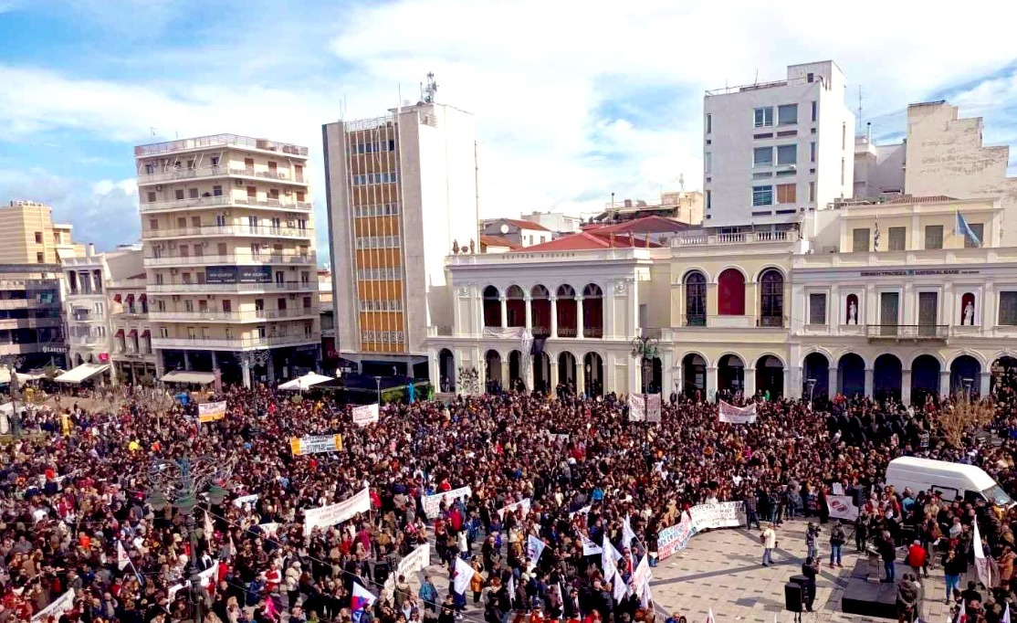 Τέμπη: Επεισόδια στη συγκέντρωση διαμαρτυρίας στην Πάτρα