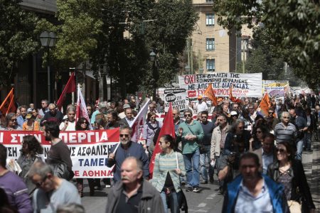 24ωρη πανελλαδική απεργία για την απόδοση ευθυνών στα Τέμπη- Ποιοι συμμετέχουν – Tι διεκδικούν