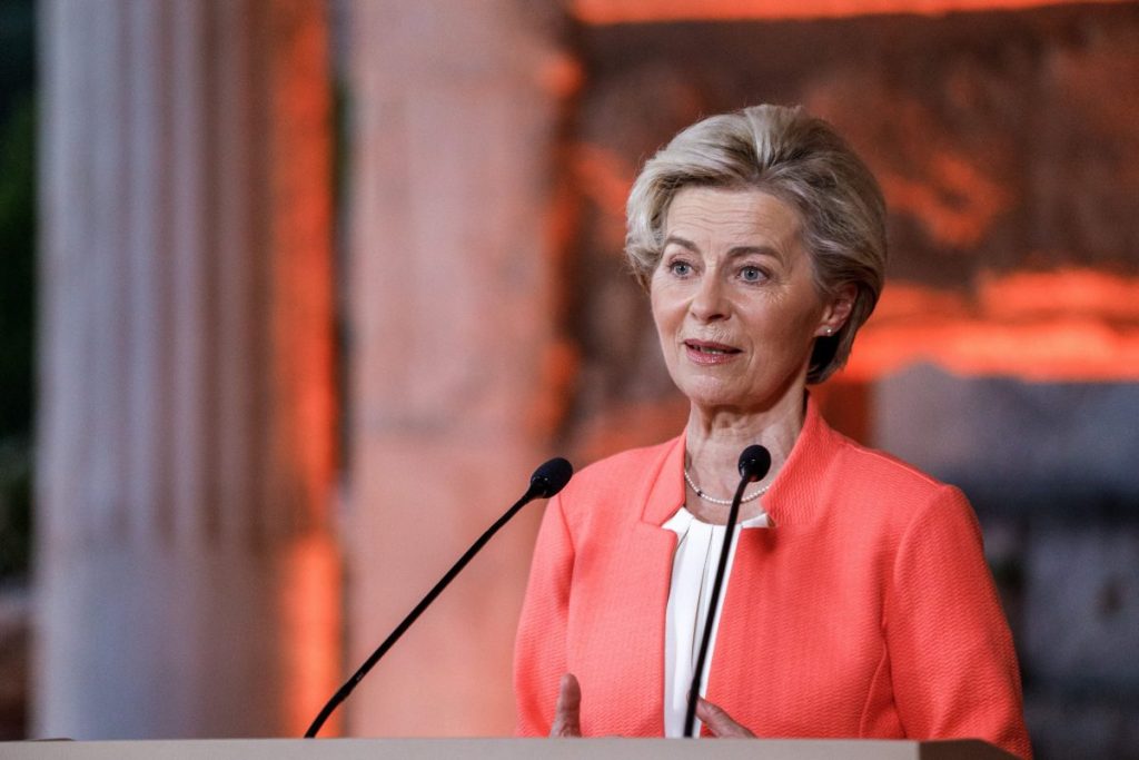 Μήνυση κατά της Ούρσουλα φον ντερ Λάιεν στο ΔΠΔ για συνέργεια στα εγκλήματα του Ισραήλ