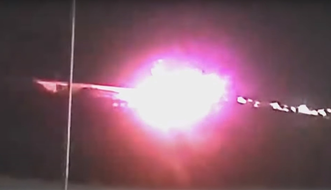 Τέμπη: Η εξήγηση για την έκρηξη και το μανιτάρι φωτιάς μετά την σύγκρουση των τρένων