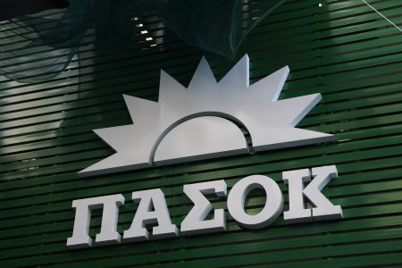 ΠΑΣΟΚ: Δεν είναι κακιά η χώρα αλλά κακός ο κυβερνήτης της