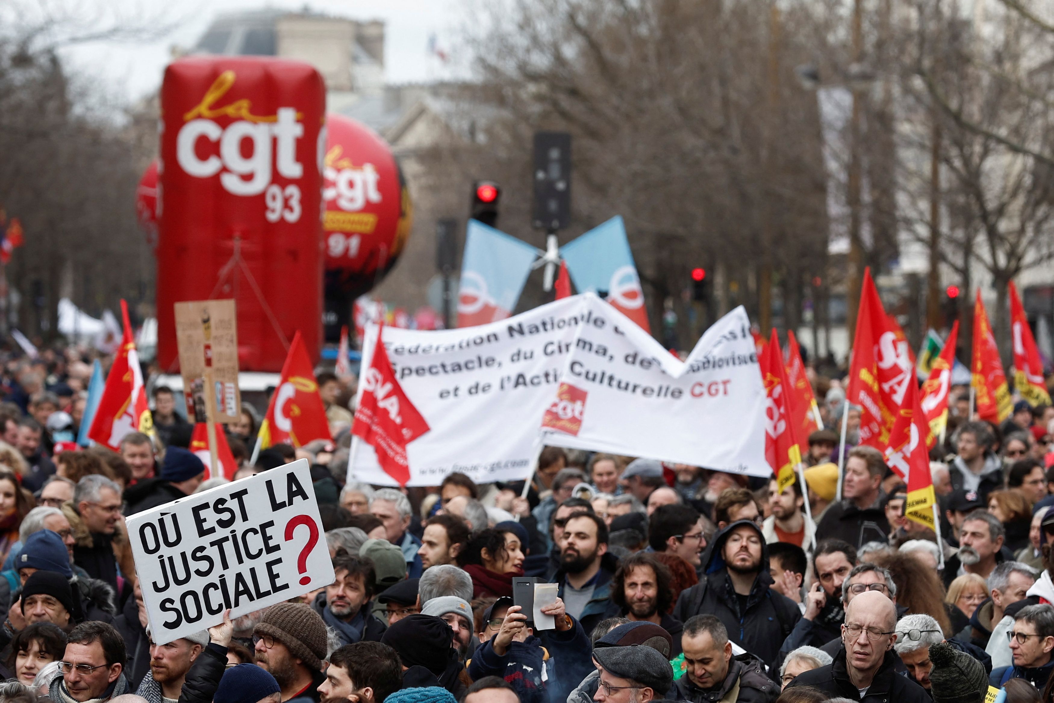 Γαλλία: Συνεχίζονται οι διαδηλώσεις κατά των συνταξιοδοτικών μεταρρυθμίσεων