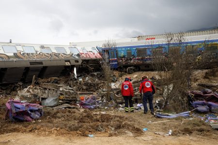 Τέμπη: Αλυτος γρίφος η έκρηξη μετά τη σύγκρουση των τρένων στα Τέμπη