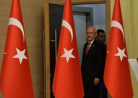 Τουρκία – Εκλογές: Δέκα μονάδες πίσω από τον Κιλιτσντάρογλου ο Ερντογάν