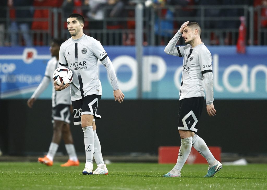 Σκληρή κριτική από τον γαλλικό Τύπο