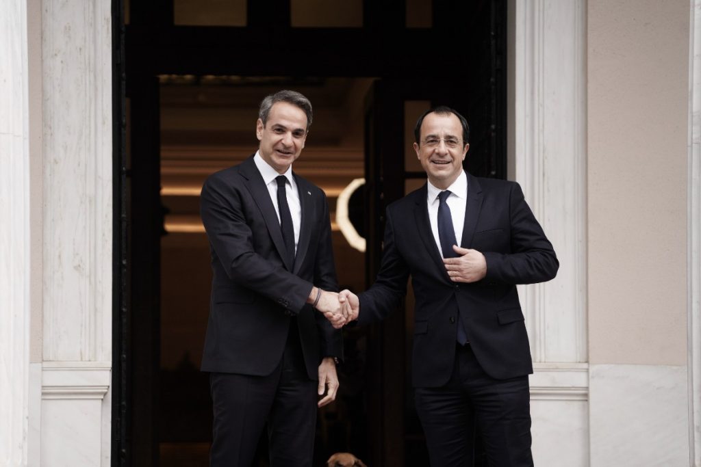 Μητσοτάκης προς Χριστοδουλίδη: Να συνεχίσουμε το κοινό όραμα της επίλυσης του Κυπριακού