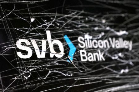 Silicon Valley Bank: Kαταφύγιο σε ομόλογα και χρυσό αναζητούν οι επενδυτές μετά την κατάρρευση