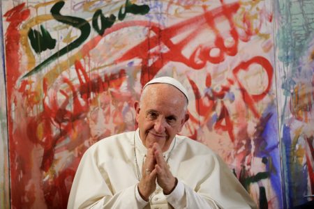 Πάπας Φραγκίσκος: «Ξύπνησε από τη νάρκωση και άρχισε να αστειεύεται»