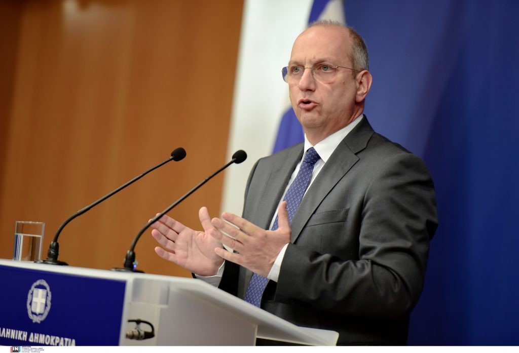 Οικονόμου για Τσίπρα: «Μεγάλα κενά λόγια περί ευθύνης»