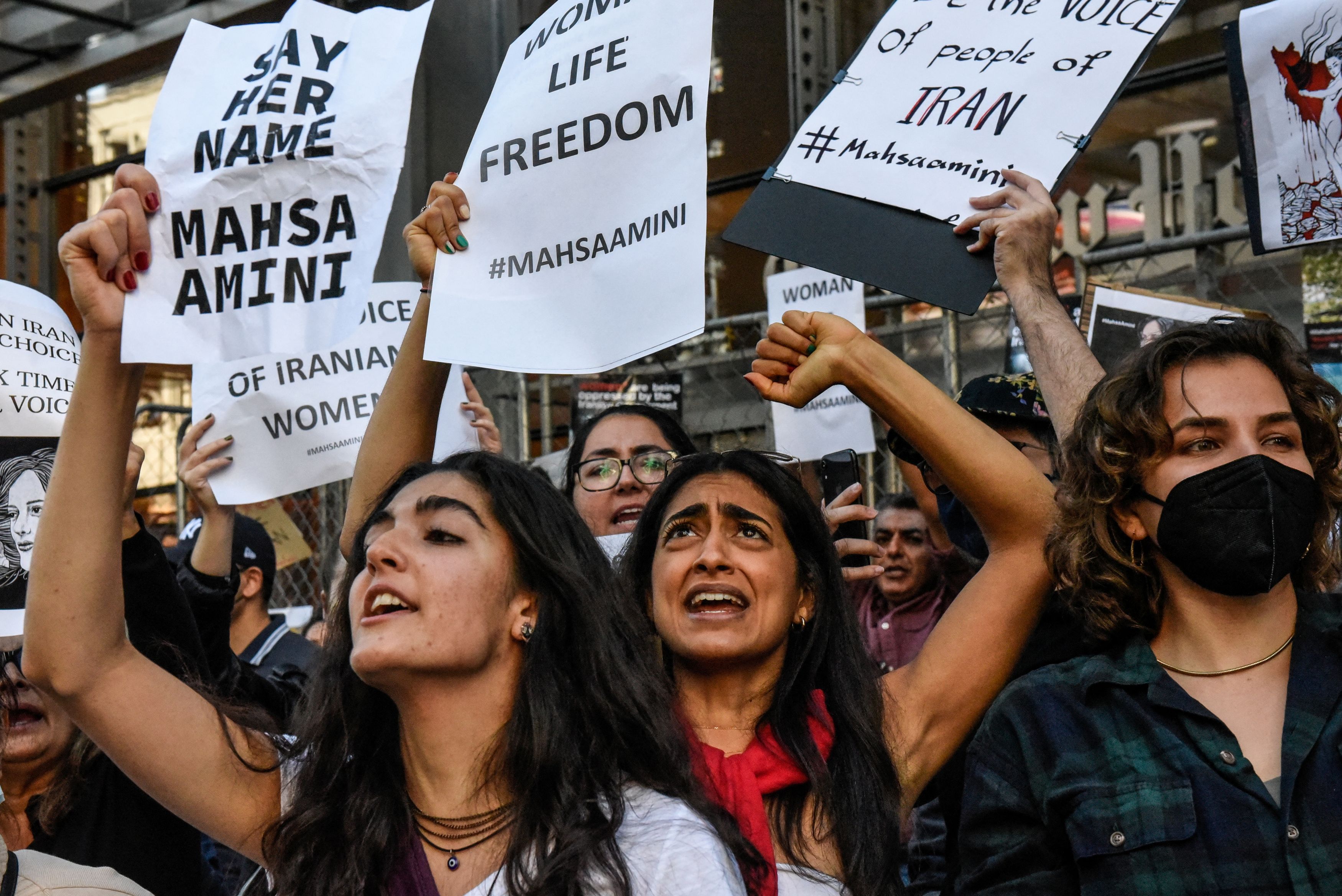 Διεθνής Αμνηστία: Παιδιά βασανίστηκαν μετά τις συλλήψεις τους στις διαδηλώσεις στο Ιράν