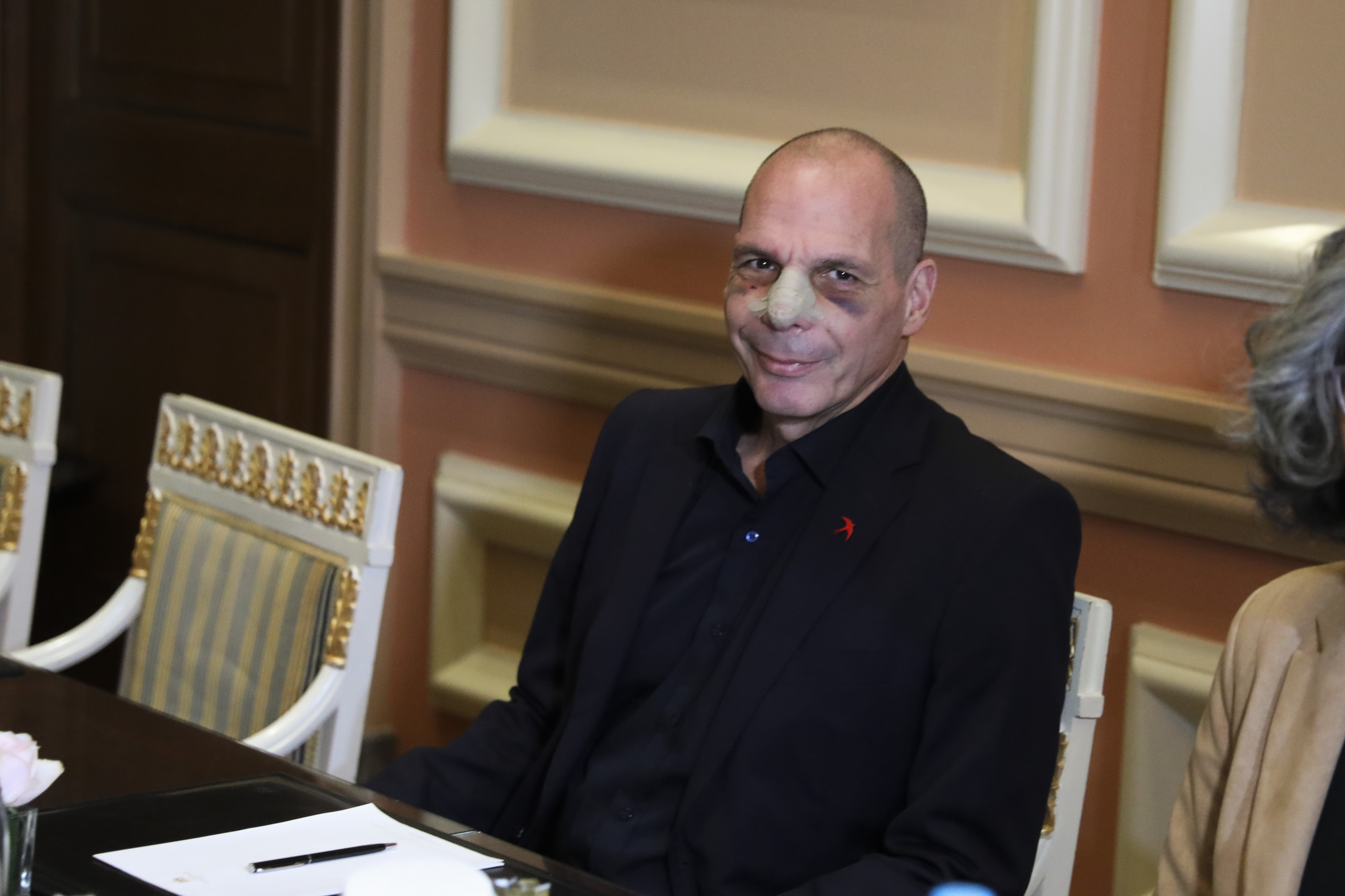 Βαρουφάκης: Νέα προσαγωγή για τον ξυλοδαρμό του