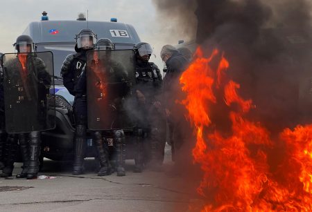 Παρίσι: Πάνω από 200 συλλήψεις στις διαδηλώσεις κατά του συνταξιοδοτικού