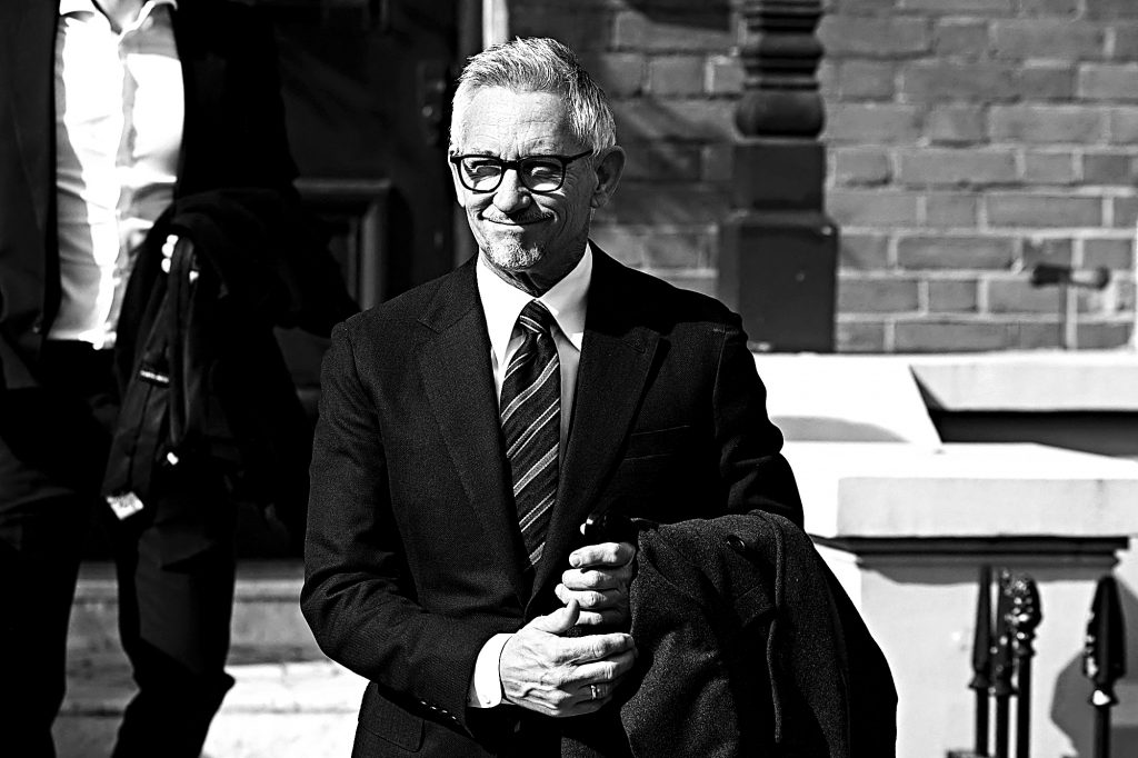 Το «γκολ» του Λίνεκερ που προκάλεσε θύελλα