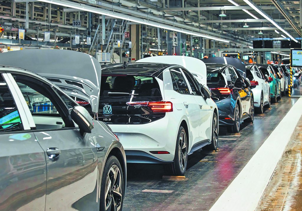 Μπρα ντε φερ για την προσέλκυση επενδύσεων