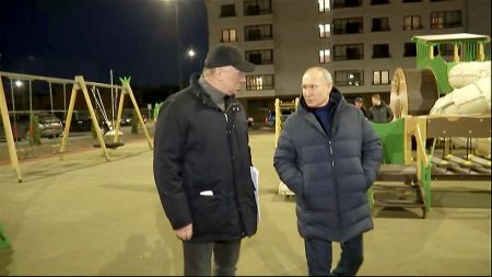 Σκληρή απάντηση του Κιέβου για την επίσκεψη Πούτιν στη Μαριούπολη