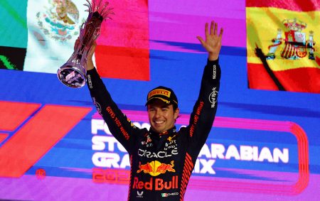 Formula 1: Θρίαμβος Πέρες και 1-2 για τη Red Bull