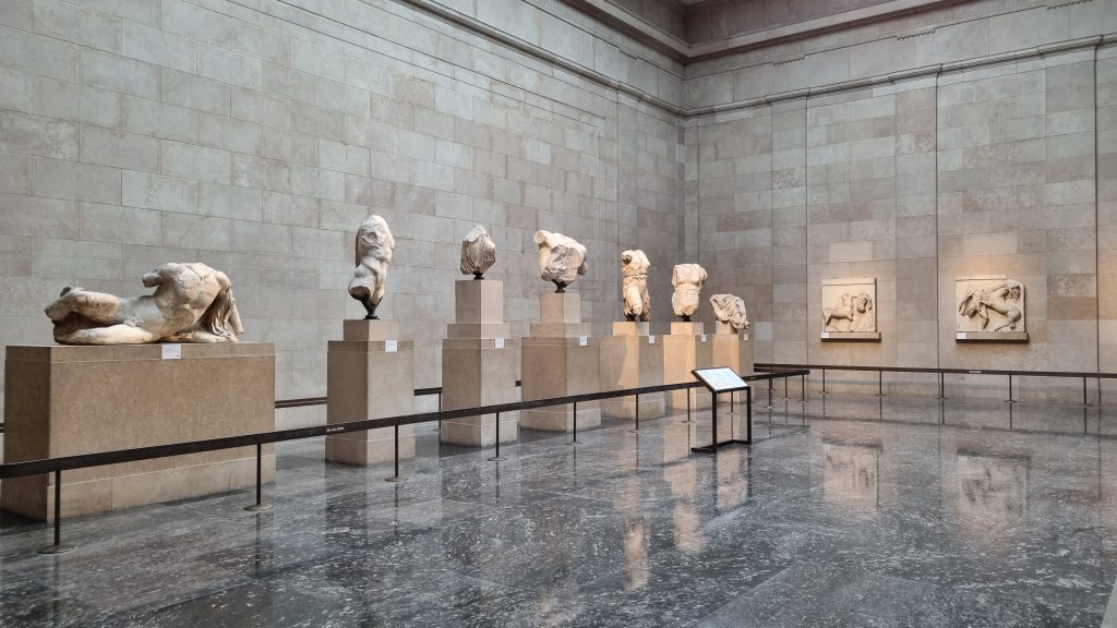 Ο Σούνακ, τα Γλυπτά και οι… Ινδοί