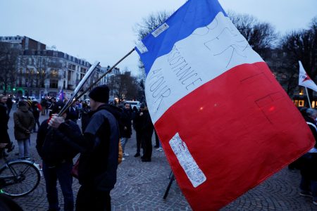 Γαλλία: Απορρίφθηκε η πρώτη πρόταση μομφής κατά της κυβέρνησης