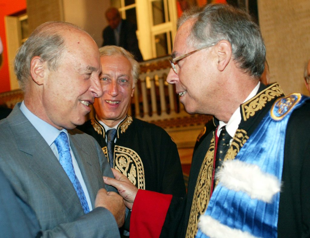 Πέθανε ο Σπύρος Σημίτης