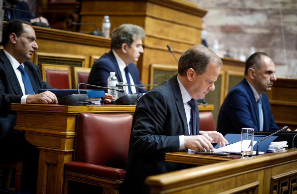 Βουλή – Καραμανλής για σύμβαση 717: Την παραλάβαμε στο 18%, την πήγαμε στο 70%