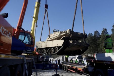 ΗΠΑ: Η Ουκρανία θα παραλάβει άρματα μάχης Abrams το φθινόπωρο