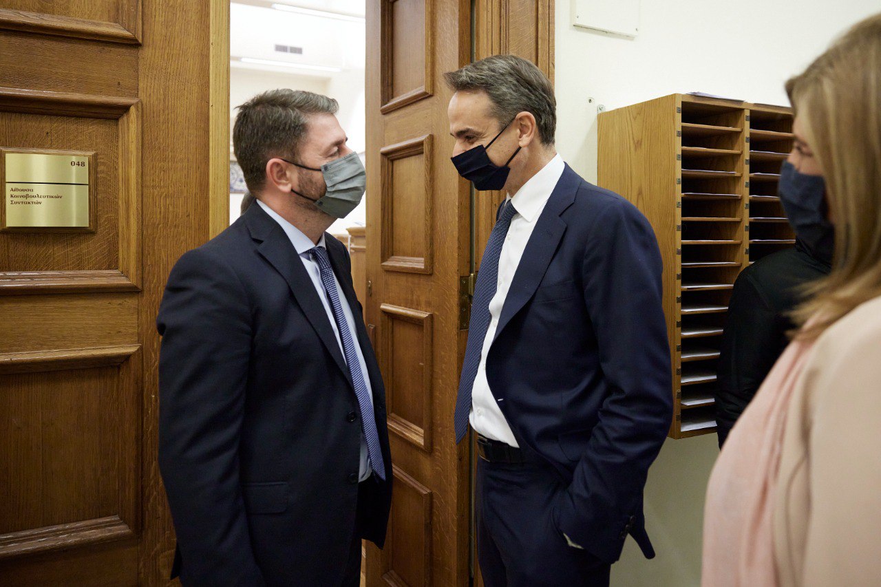 Το παρασκήνιο μιας συνάντησης που δεν έγινε – Η «άγνωστη» επικοινωνία Μητσοτάκη-Ανδρουλάκη