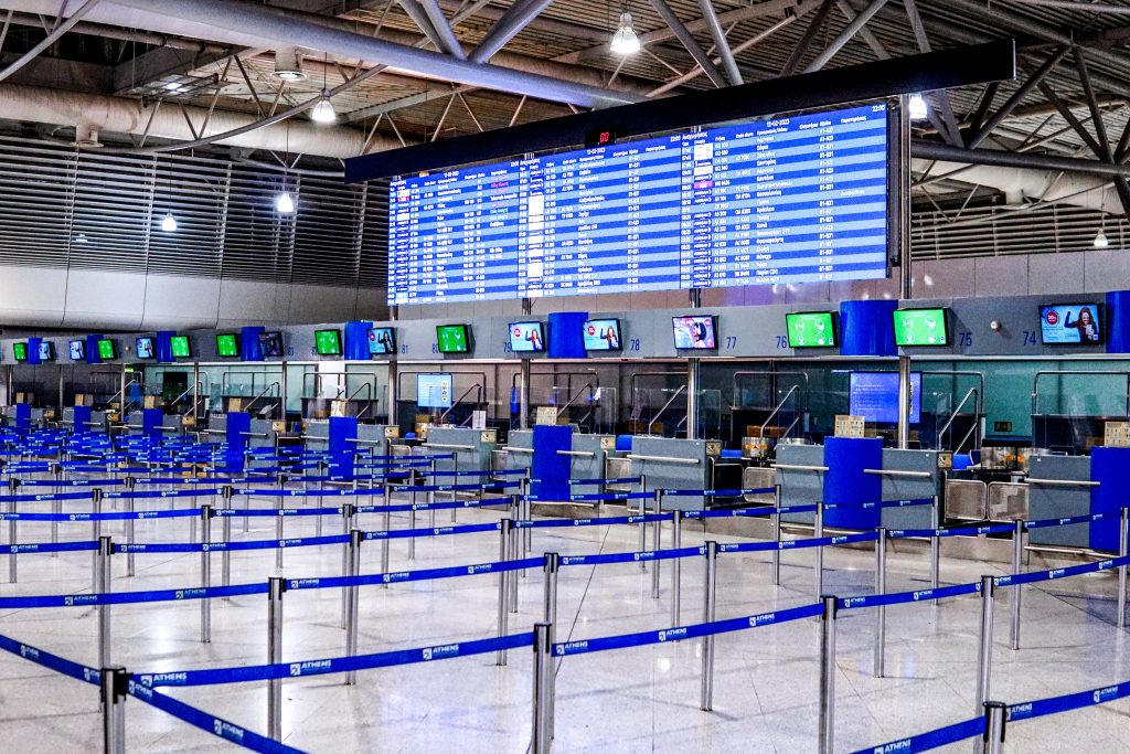 Στα ύψη η επιβατική κίνηση στα αεροδρόμια της χώρας