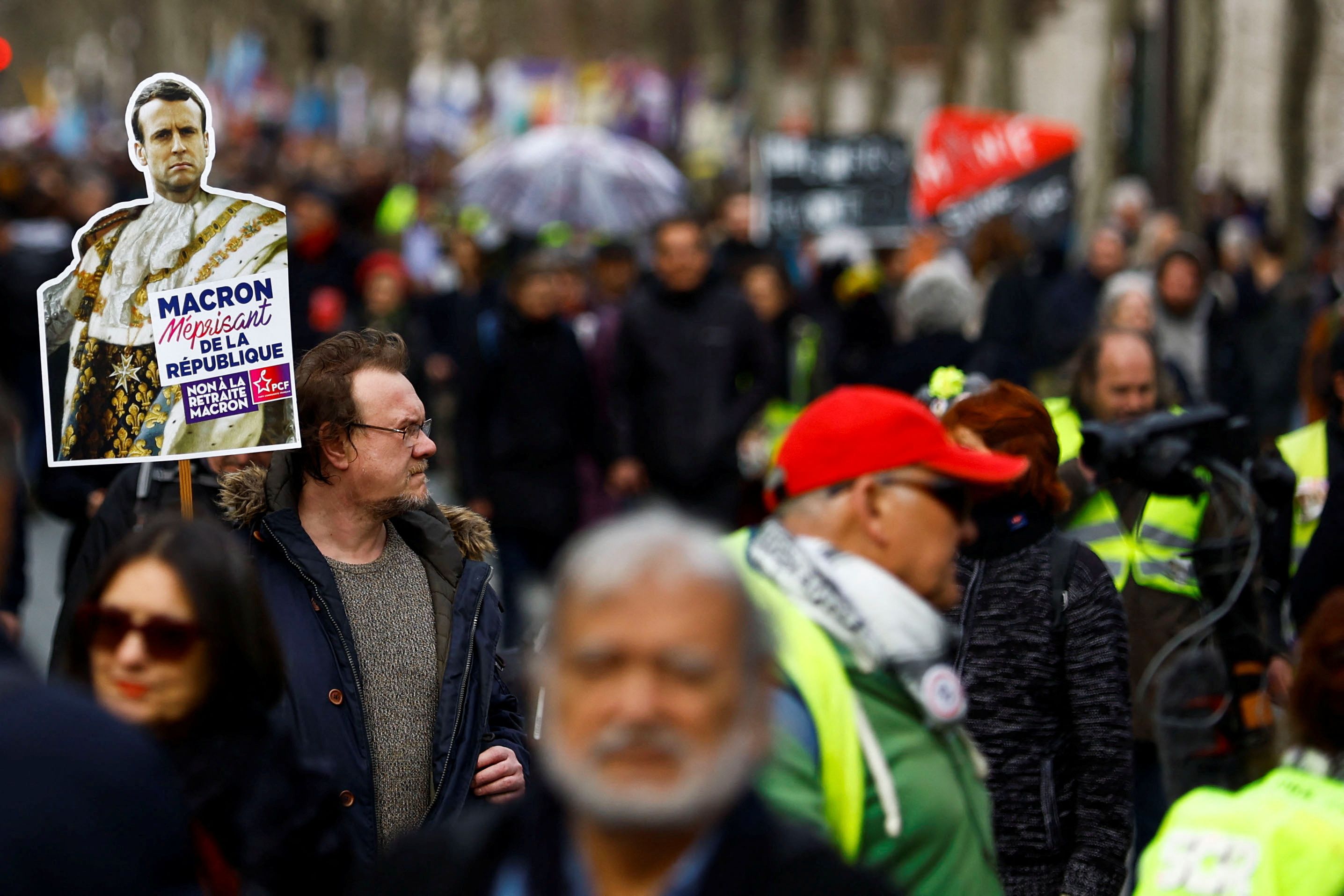 Στις μεγάλες απεργιακές κινητοποιήσεις των Γάλλων ο Δημήτρης Κουτσούμπας