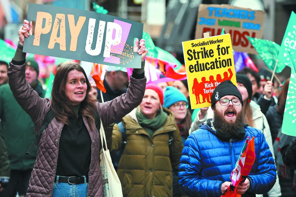 Γιατί διαδηλώνει η Ευρώπη