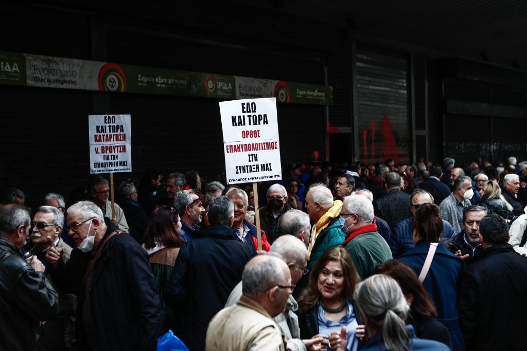 Ασφαλιστικό: Γιατί φοβίζει και πάλι – Τι ζητούν οι ειδικοί