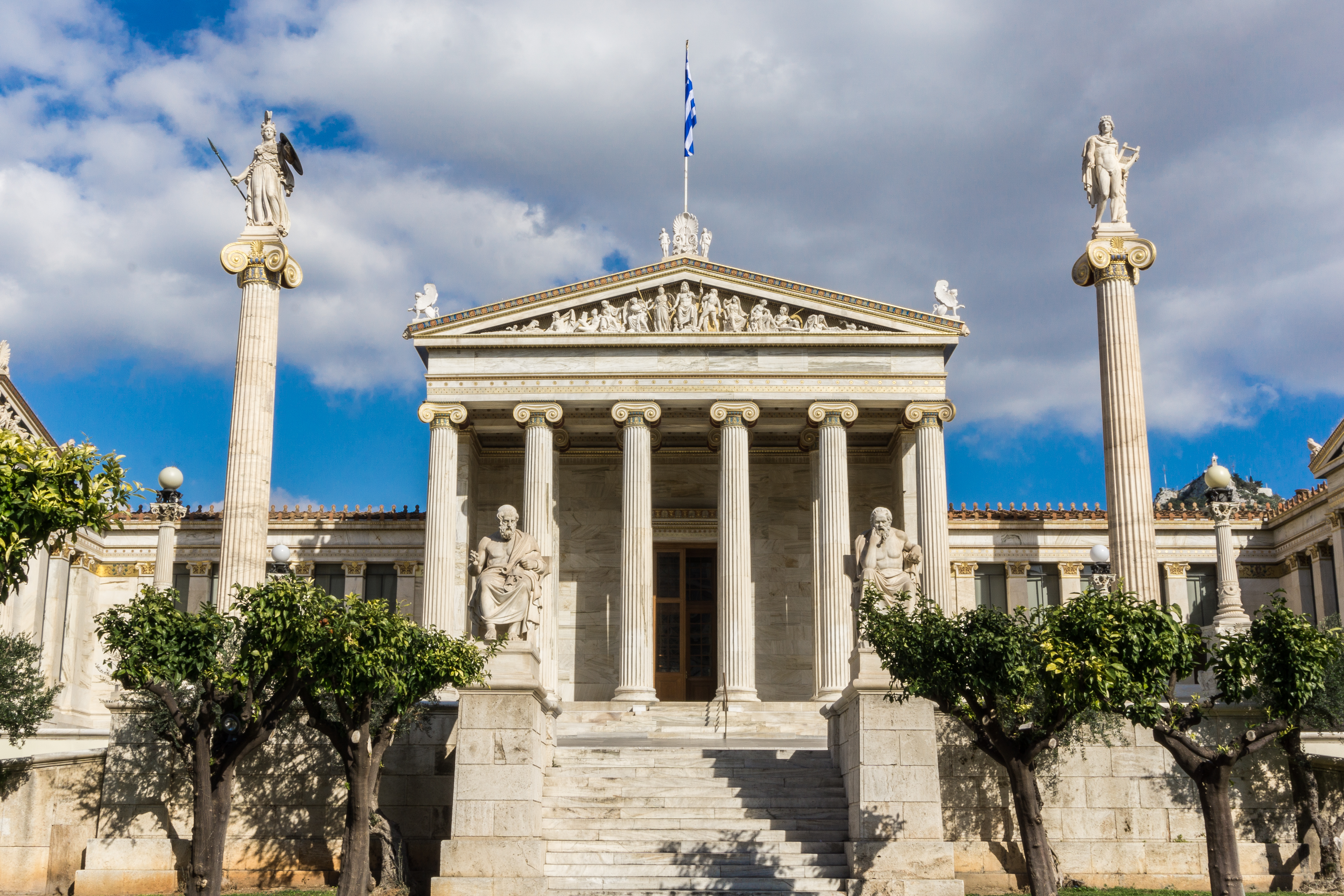 Τέμπη: Τρεις νέους που έσωσαν συνεπιβάτες τους βράβευσε η Ακαδημία Αθηνών
