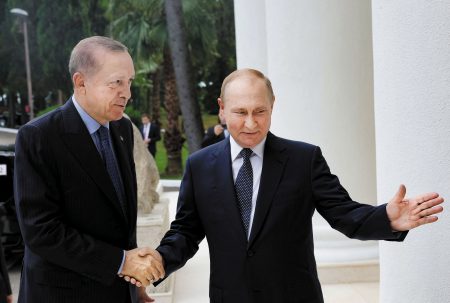 Ρωσοτουρικές σχέσεις: Το «καρότο» Πούτιν στον Ερντογάν για μια Τουρκία κόμβο ρωσικού φυσικού αερίου