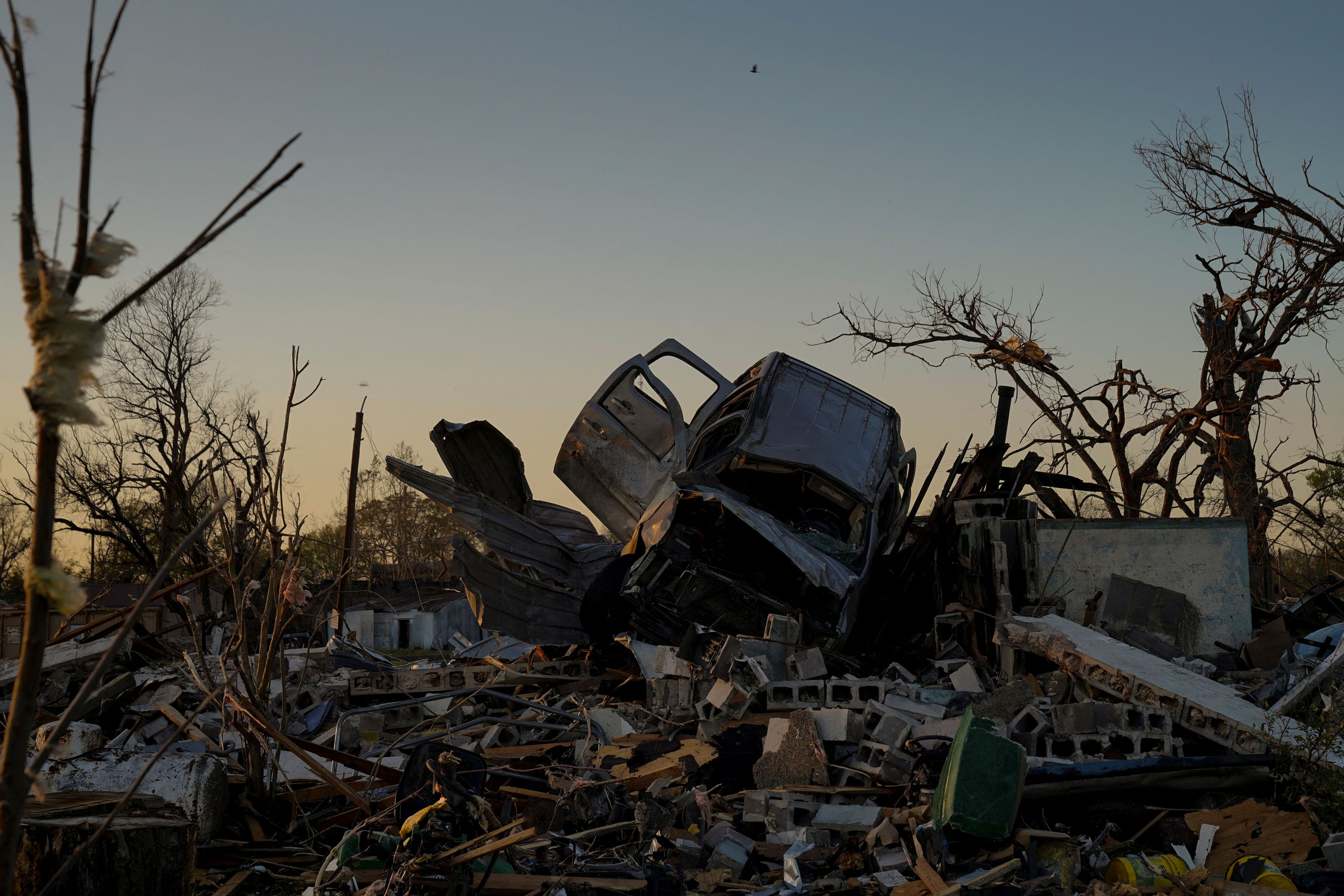 ΗΠΑ: Στους 25 οι νεκροί από τους ανεμοστρόβιλους στο Μισισίπι – Αποδέσμευση ομοσπονδιακής βοήθειας
