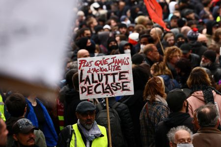 Γαλλία: Νέα απεργία την Τρίτη για τις συντάξεις