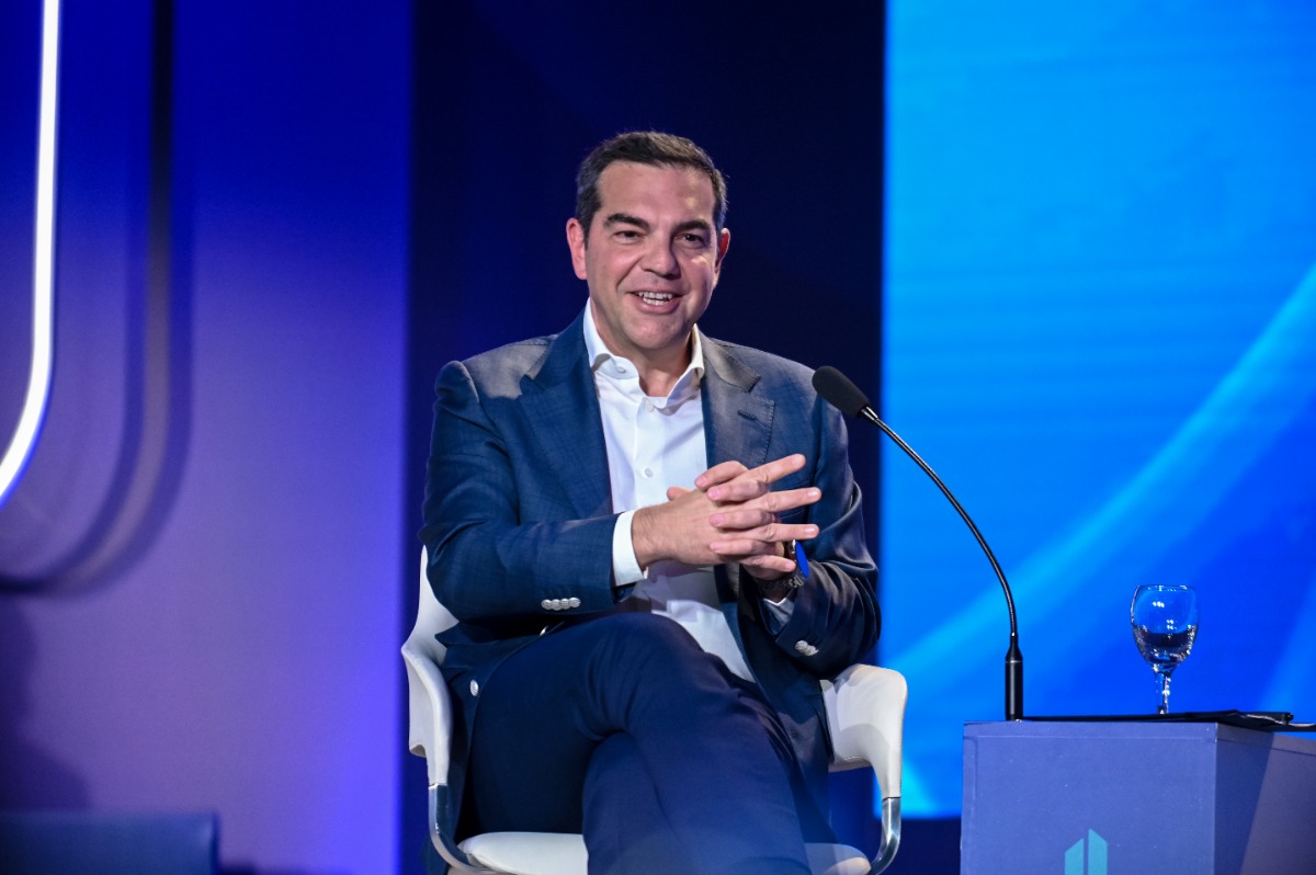 Τσίπρας: Ο τόπος χρειάζεται μια πολύχρωμη κυβέρνηση συνεργασίας και όχι αλαζονικές αυτοδυναμίες