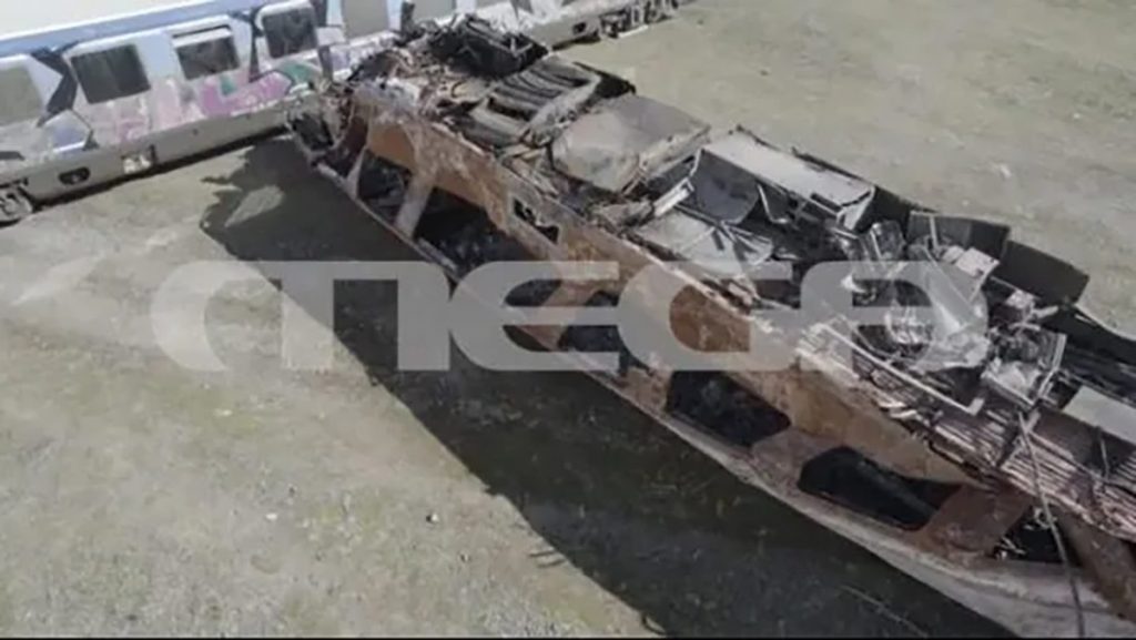 Τέμπη: Σε στρατόπεδο στο Βελεστίνο τα μοιραία βαγόνια