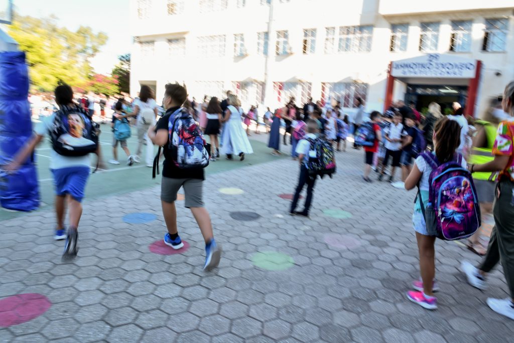 ΟΠΕΚΑ: Η ανακοίνωση για τα περιστατικά δηλητηρίασης σε σχολεία της Λαμίας