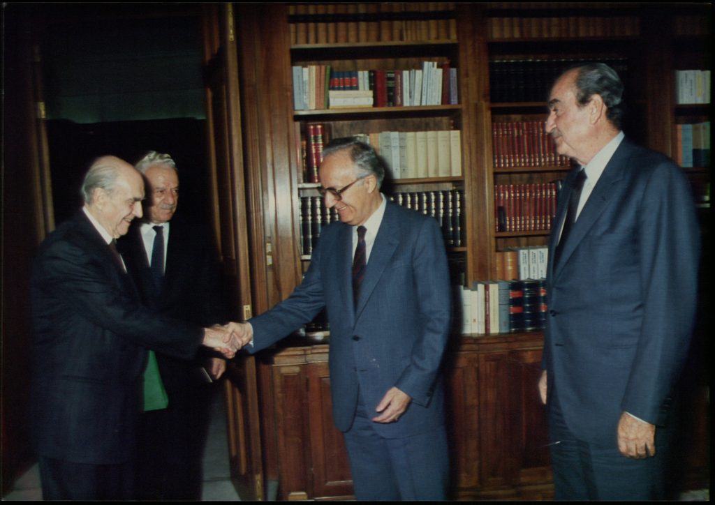 Εκλογές 2023: Οι διερευνητικές εντολές που «έγραψαν» ιστορία – Τι μας δίδαξαν