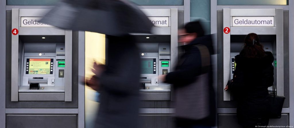 Γερμανία: To 46% των πολιτών ανησυχεί για τις καταθέσεις του