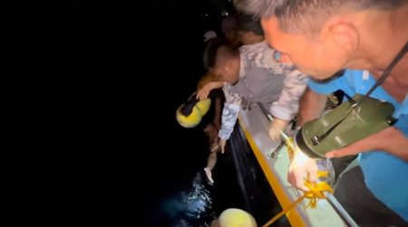 Φιλιππίνες: Φωτιά σε επιβατικό πλοίο – 31 νεκροί – Ανάμεσά τους και βρέφος
