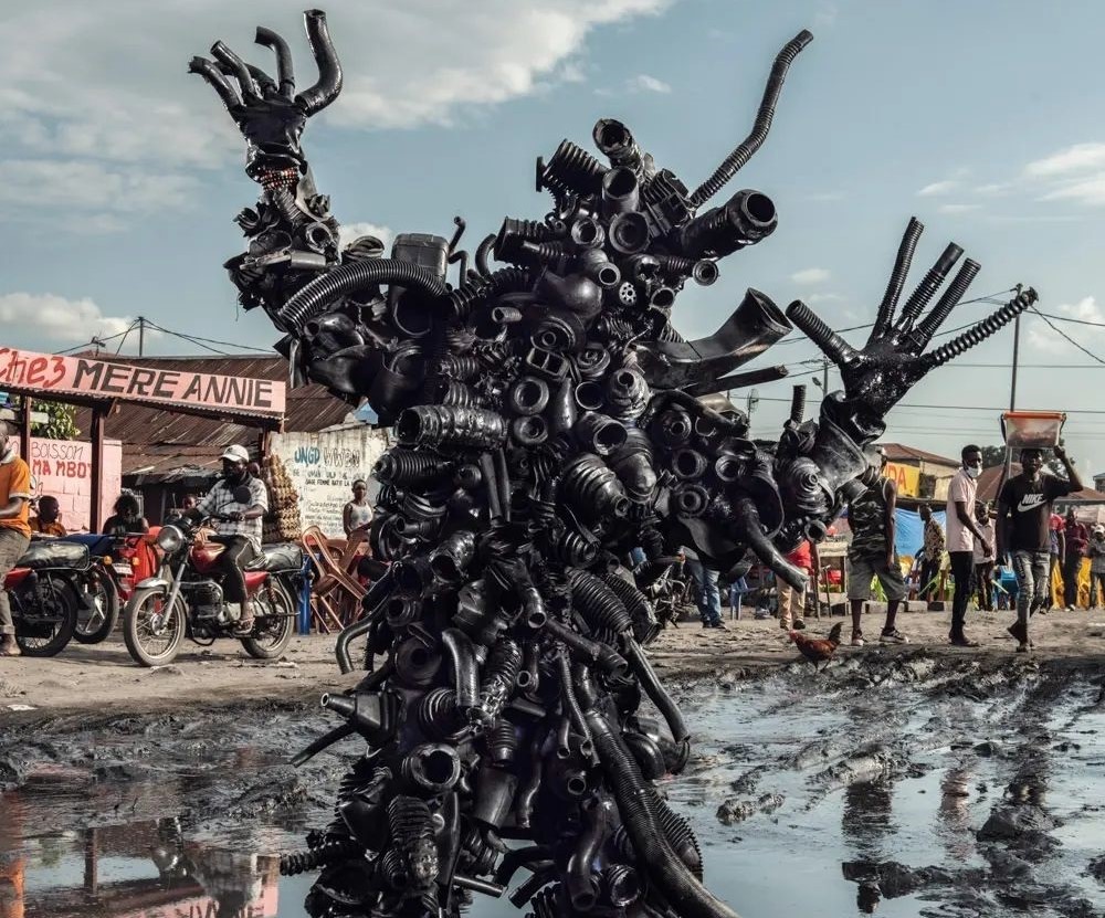 Σκουπίδια και πλαστικό: Η τελευταία λέξη της μόδας