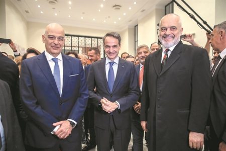 Οταν ο Εντι Ράμα(αυτο)σχεδιάζει