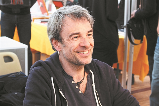 Με την καρδιά σμπαράλια